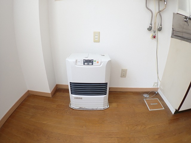 その他設備　ＦＦストーブ