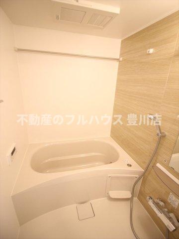 バス・シャワールーム　写真は同型タイプ別物件