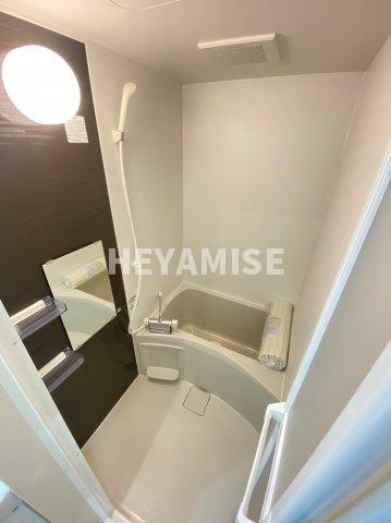 バス・シャワールーム　※反転タイプのお部屋写真です。現況を優先します※