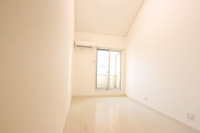 居室・リビング　８帖の洋室です♪