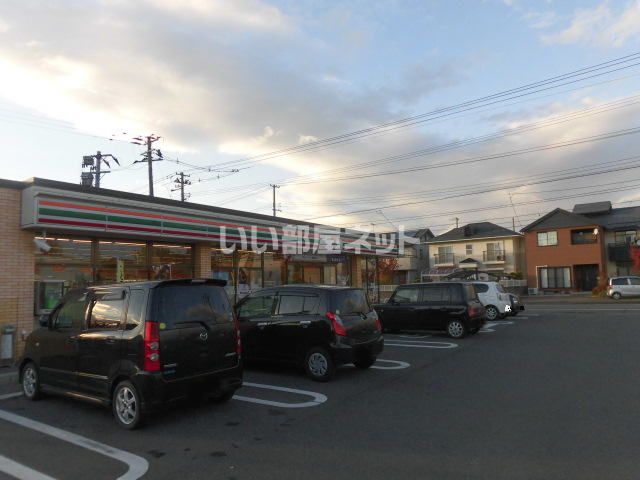 コンビニ　セブンイレブン上野店（コンビニ）まで354m