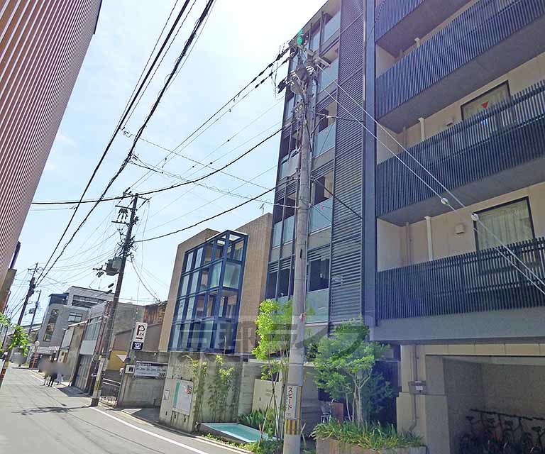 エントランス　設備工事中