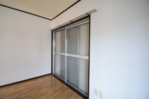 セキュリティ　雨戸