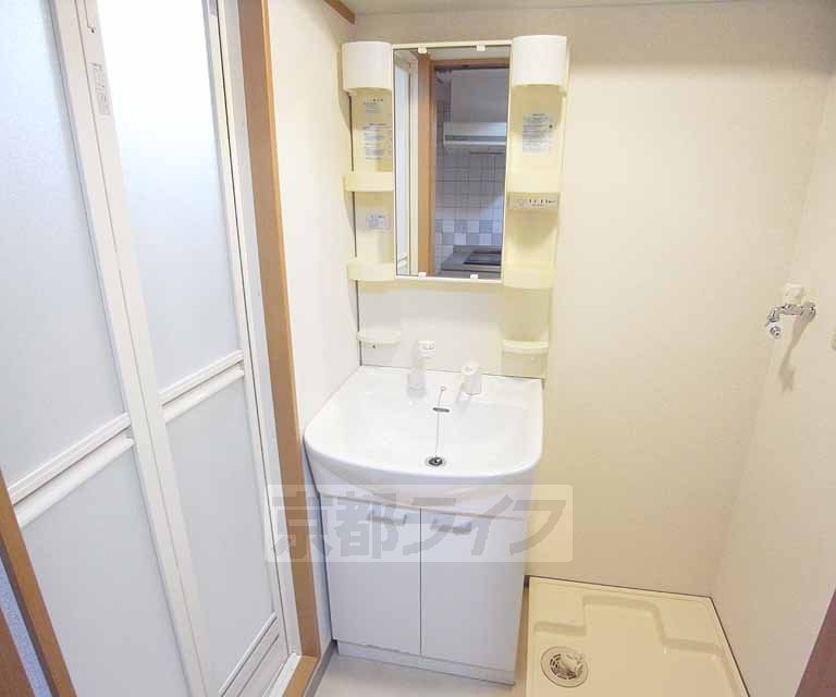 洗面設備　独立洗面台です。