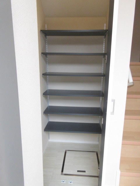 玄関　広々シューズクローク
