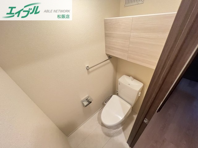 トイレ　同型参考写真