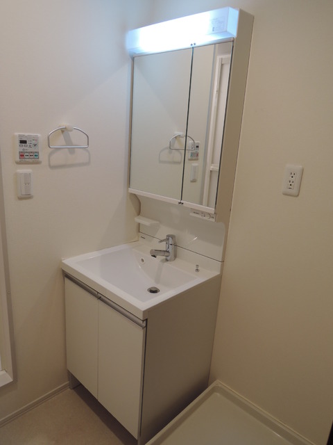 洗面設備　★ゆったりとした洗面脱衣所★