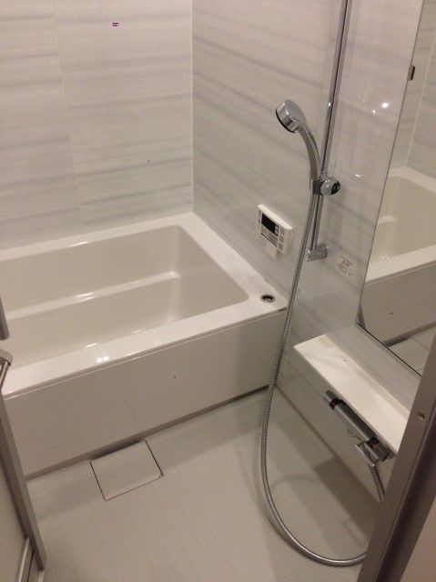 バス・シャワールーム　※別部屋参考写真