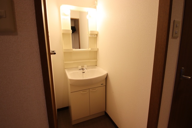 洗面設備　※別室の参考写真の為、現況優先です。