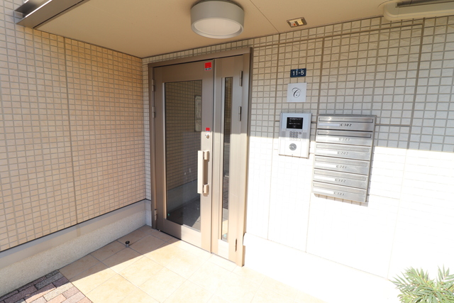 エントランス　入り口