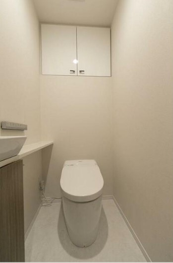 トイレ　同タイプ参考写真