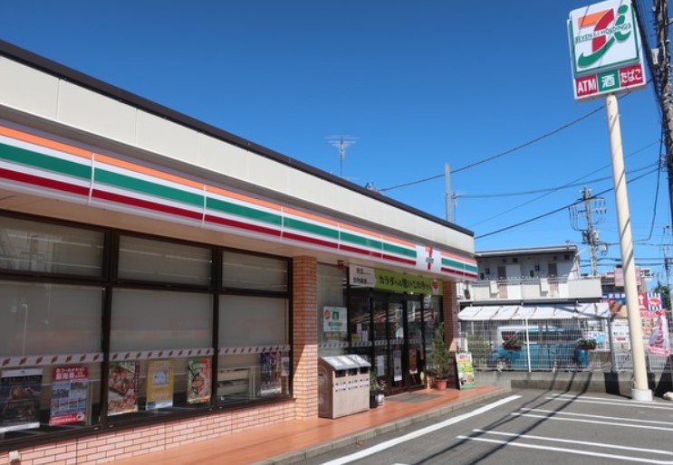 コンビニ　セブンイレブン 向ヶ丘遊園店（コンビニ）まで91m