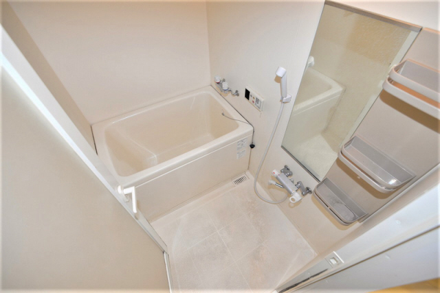 バス・シャワールーム　きれいなお風呂です