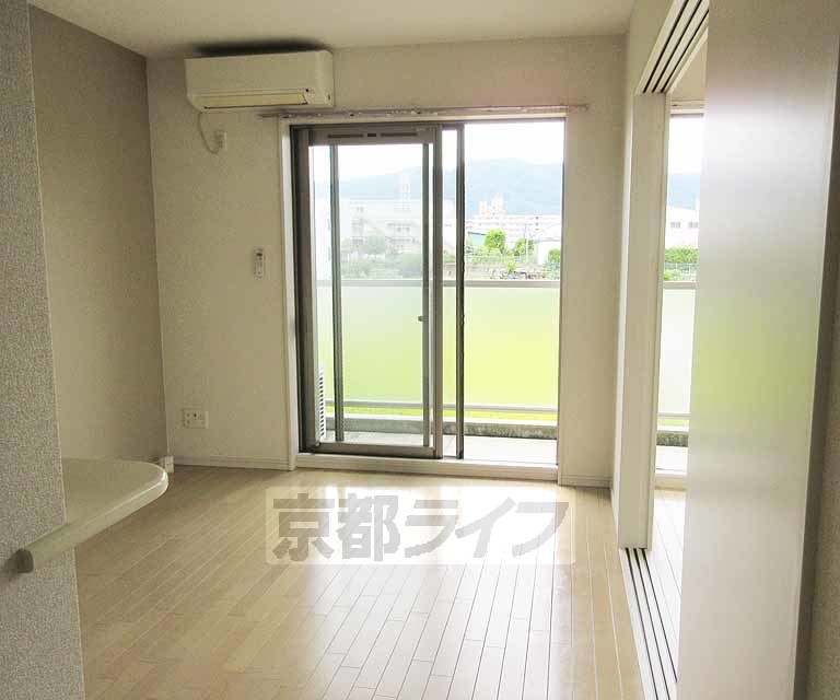 居室・リビング　明るく優しい雰囲気のリビングです