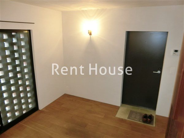 玄関　※別タイプ写真