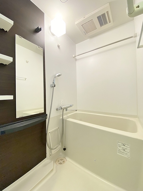 バス・シャワールーム　浴室乾燥ございます