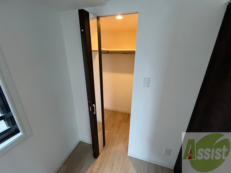 収納　寝室の収納になります。広々としてたくさん収納できます。