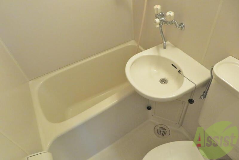 バス・シャワールーム　毎日の疲れを癒すバスタイム、ゆっくり浸かりたいですね