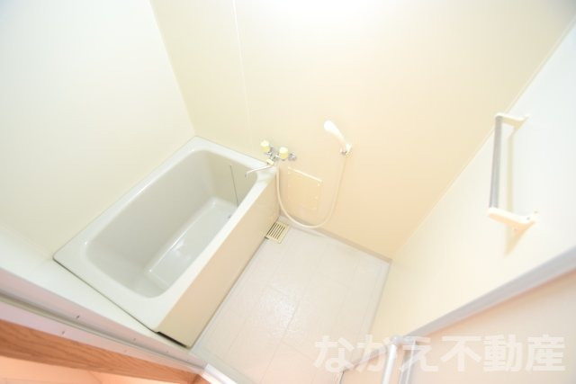 バス・シャワールーム　ゆったり過ごせるお風呂です