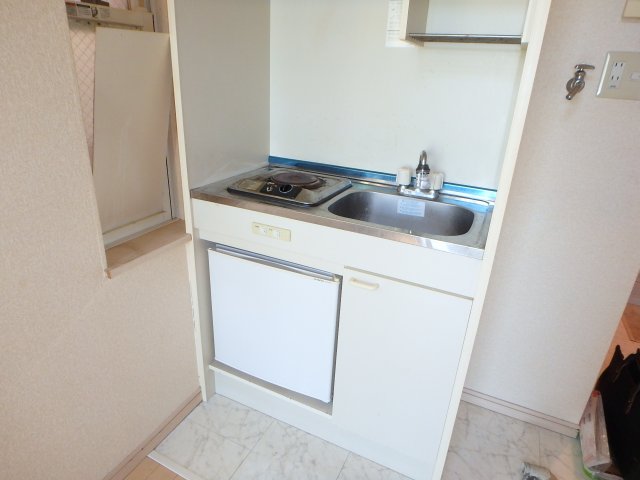 キッチン　他のお部屋の参考写真となります。