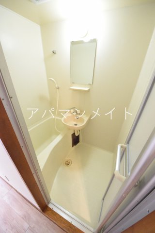 バス・シャワールーム　お風呂で日々の疲れを落としましょう