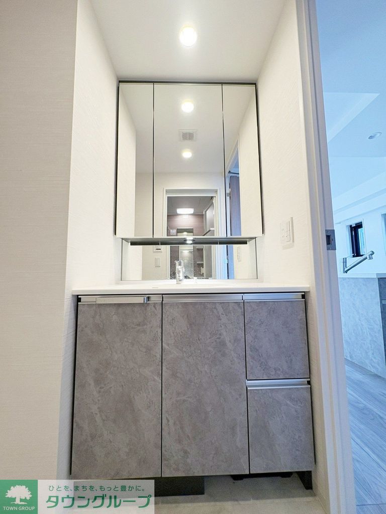 洗面設備　収納