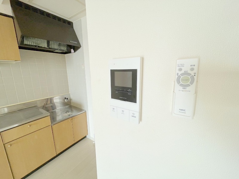 セキュリティ　モニター付きインターホン♪