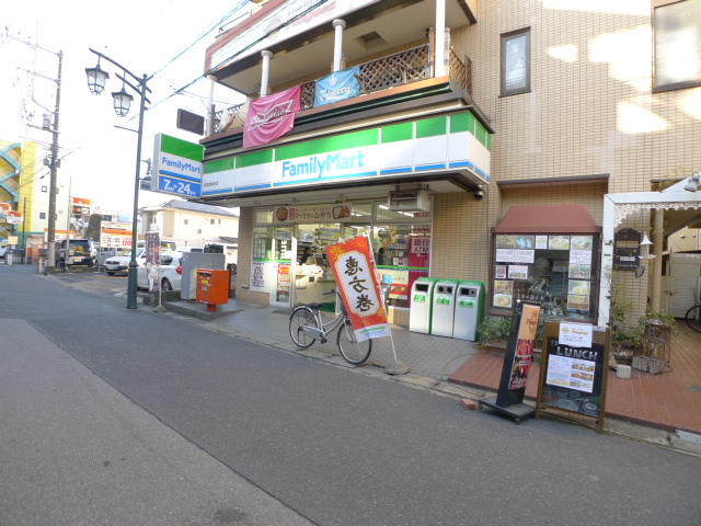 コンビニ　ファミリーマート 黒須南越谷店（コンビニ）まで546m