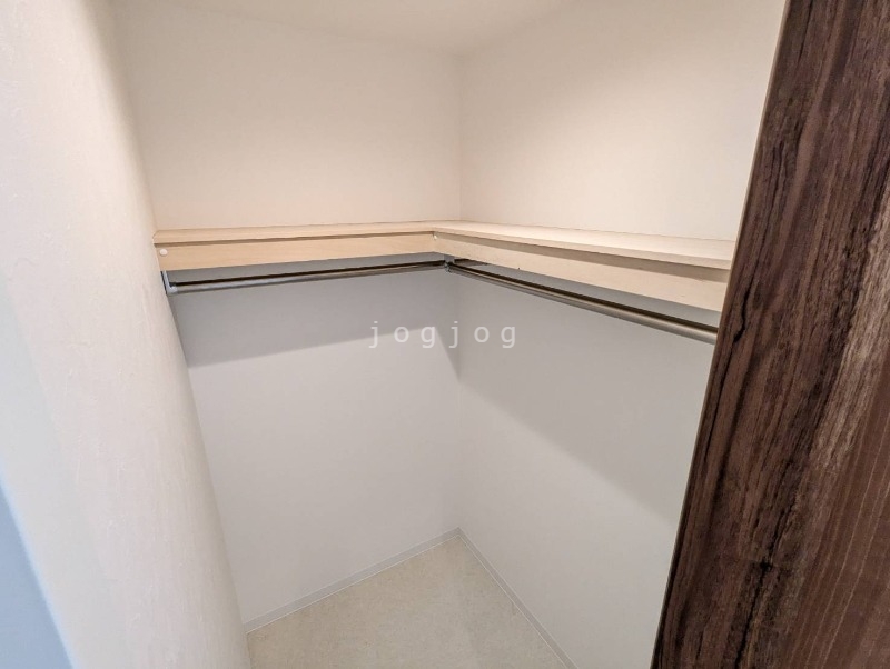 収納　ウォークインクロゼット三箇所