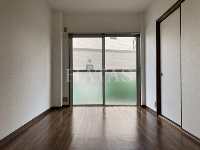 居室・リビング　同物件別部屋です。