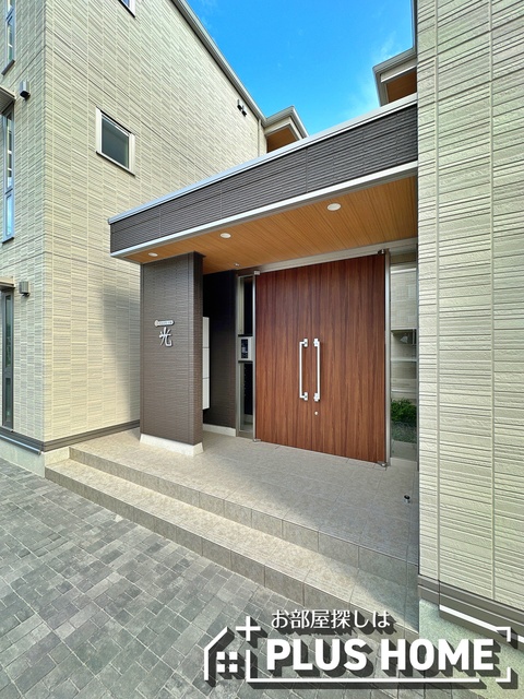 エントランス　☆宅配ボックスあり☆