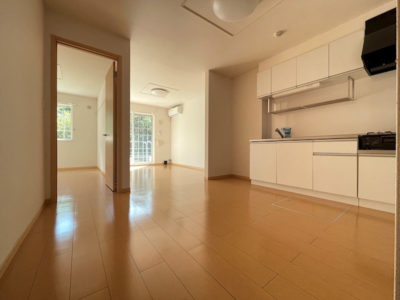 居室・リビング　こちらの物件はMODE不動産なら割引対象の１部屋です。