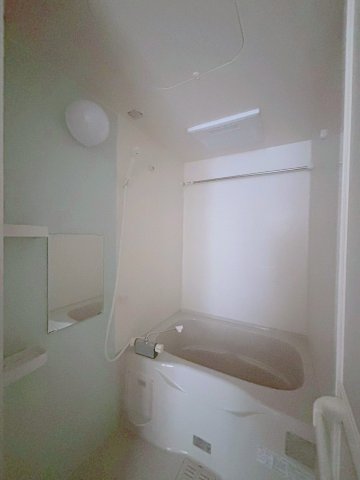 バス・シャワールーム　ゆったり過ごせるお風呂です