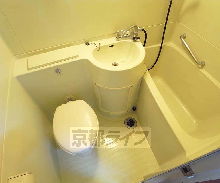 バス・シャワールーム　きれいなユニットバスです。