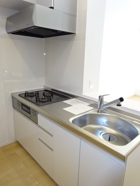 キッチン　※別部屋参考写真です。