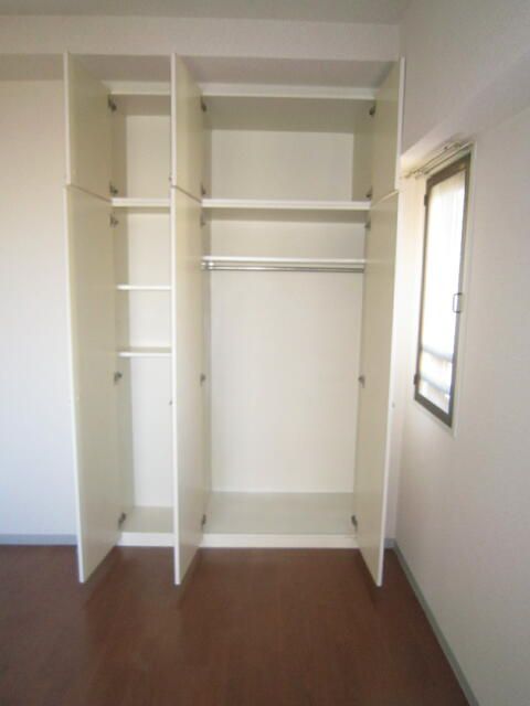 収納　クローゼット