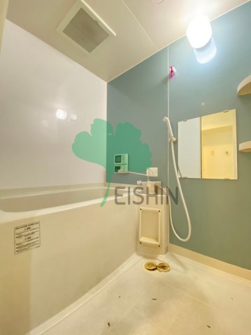 バス・シャワールーム　清潔感のある浴室です！