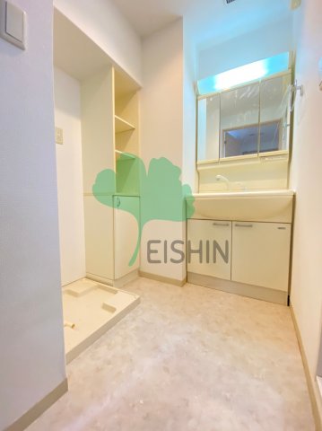 洗面設備　シンプルで使いやすい洗面台です！