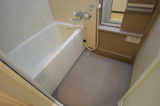 バス・シャワールーム　別部屋参考写真