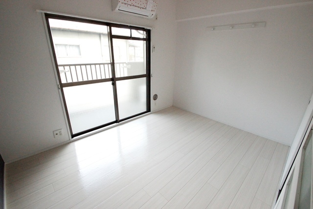 居室・リビング　※同物件別部屋の写真です