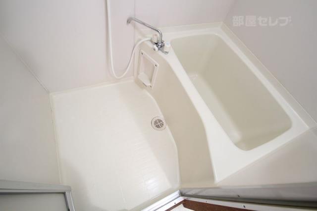 バス・シャワールーム　清潔感のあるお風呂で疲れを癒して下さい。