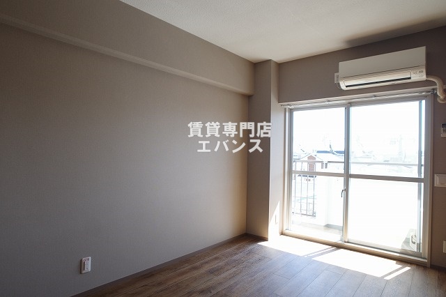 居室・リビング　家具家電は付きません。