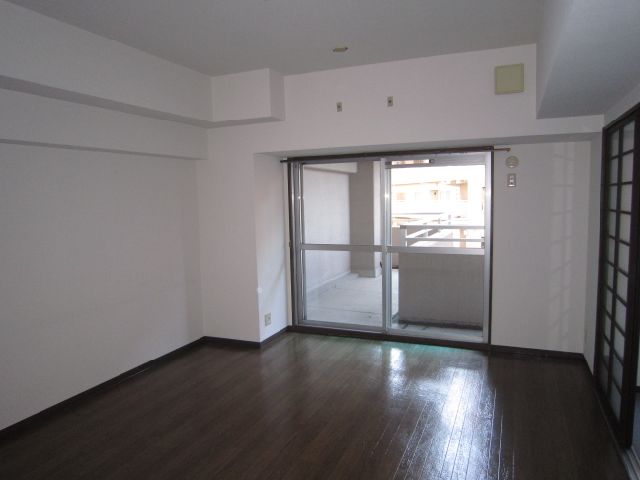 居室・リビング　南向きリビング