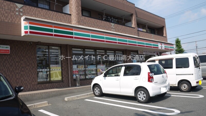 コンビニ　セブンイレブン豊橋牛川通3丁目店（コンビニ）まで275m