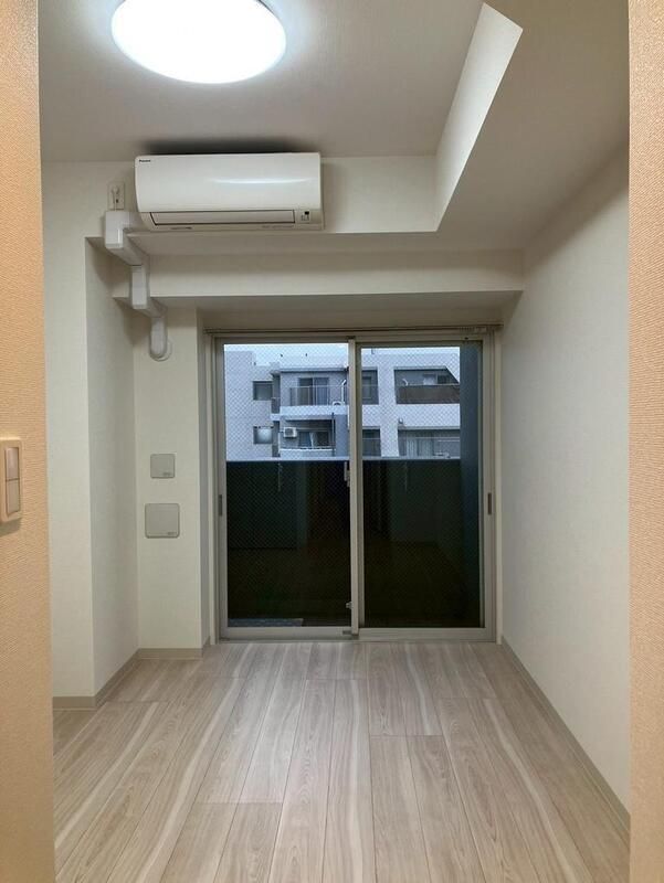 居室・リビング　別号室参考写真