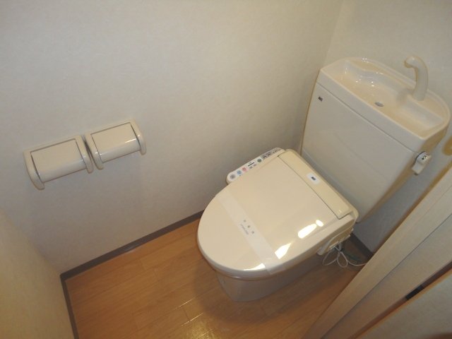 トイレ　シャワー付きトイレ（イメージ）