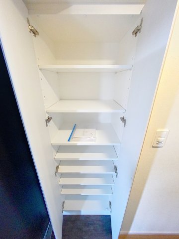 収納　シューズBOX