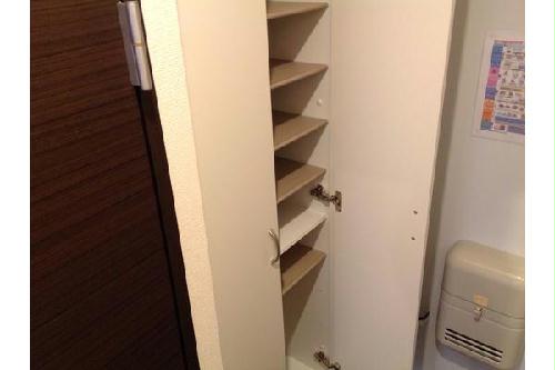 収納　靴箱もあり、靴もたくさん収納できます