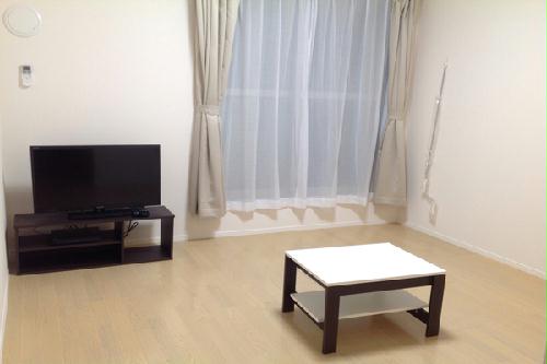 居室・リビング　広々とした居室です。