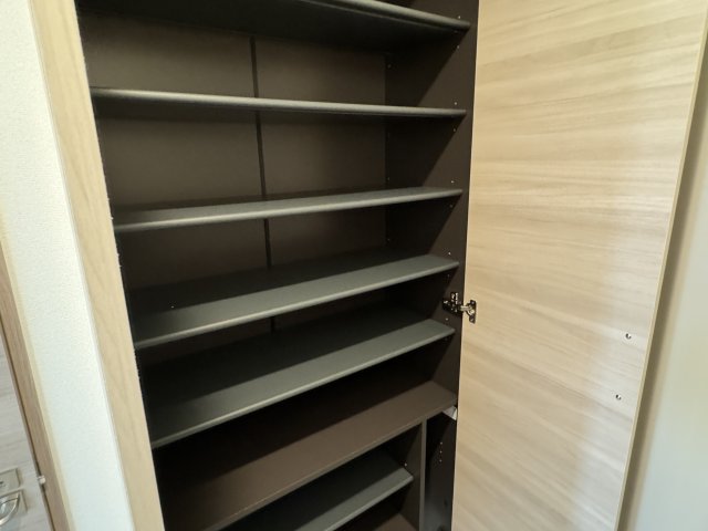 収納　シューズボックス